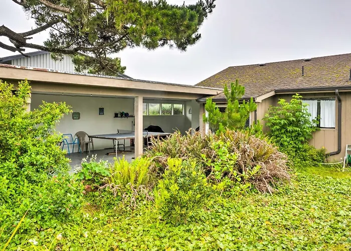 Serenity By The Sea - Chic Oceanfront Home W/ Deck