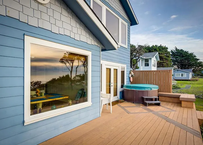 Oceanfront Home In Port Orford: The Lighthouse